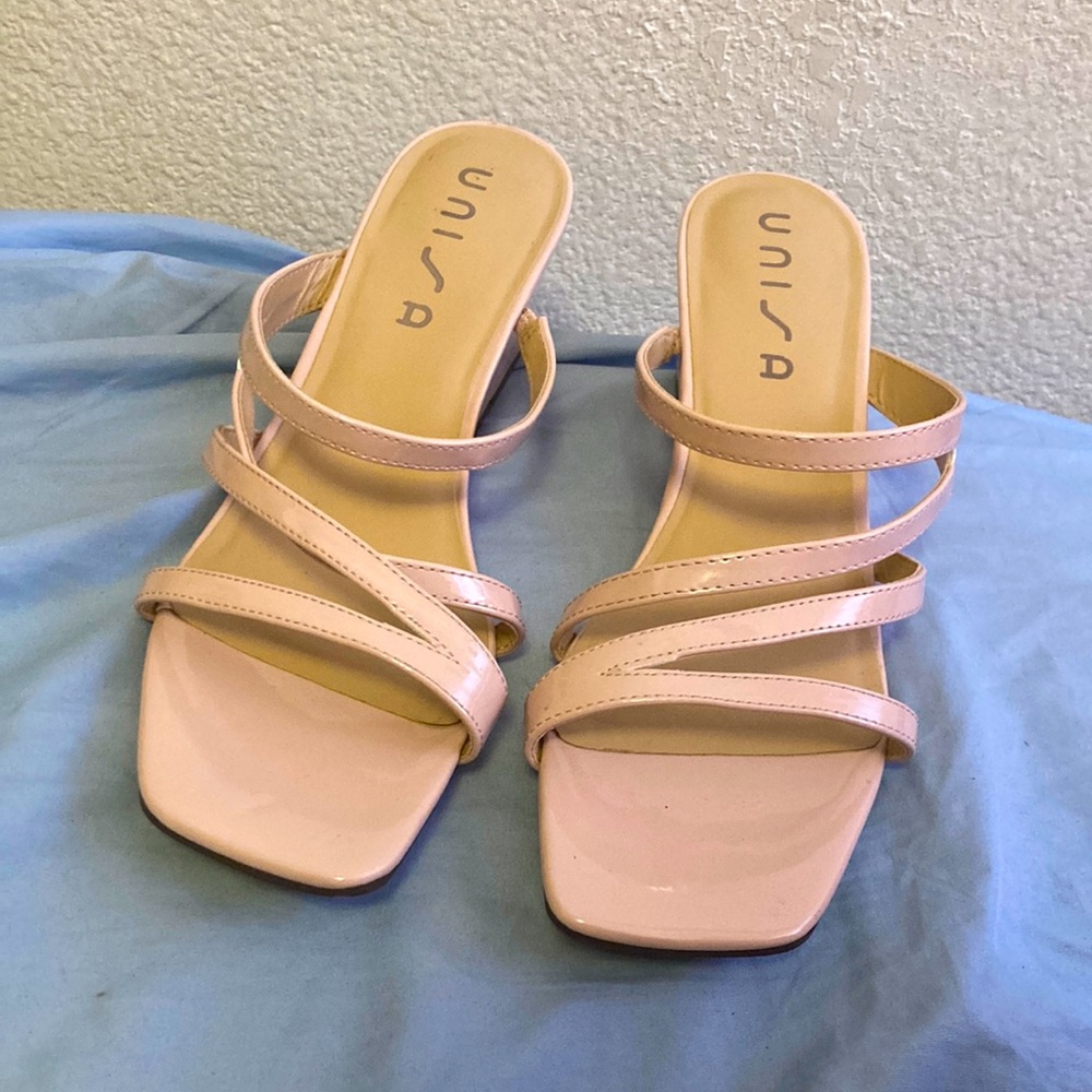 Short pink high heels